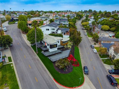 300 Holmwood Dr, Newport Beach, CA, 92663-4116 | Card Image