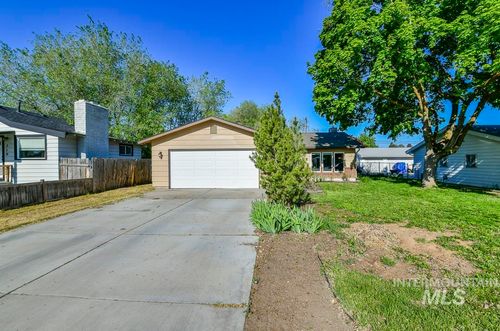 715 S Almond St., Nampa, ID, 83686 | Card Image