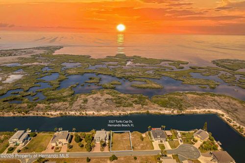 3327 Turks Cap Dr, HERNANDO BEACH, FL, 34607-3531 | Card Image