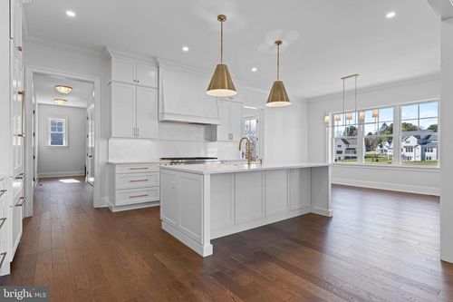 302 Old Kingfisher Ln, MALVERN, PA, 19355-2951 | Card Image