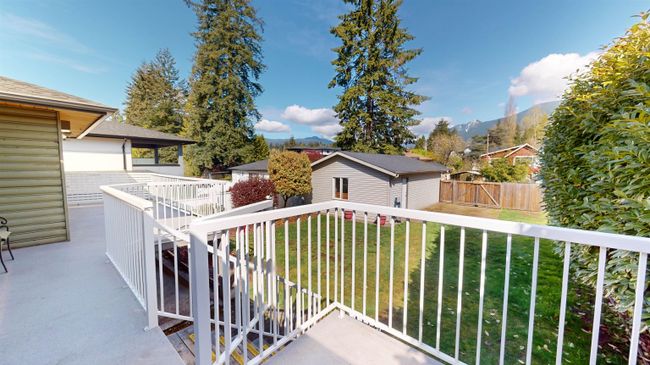 522 W 23 Rd Street, House other with 5 bedrooms, 4 bathrooms and 4 parking in North Vancouver BC | Image 21