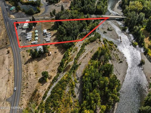 8590 Hwy 410, Naches, WA, 98937 | Card Image