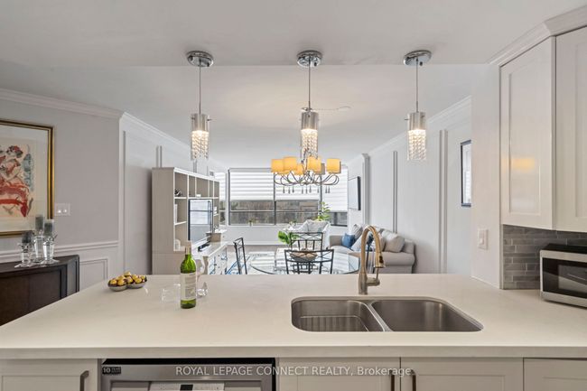 508 - 7420 Bathurst St, Condo with 3 bedrooms, 2 bathrooms and 1 parking in Thornhill ON | Image 5