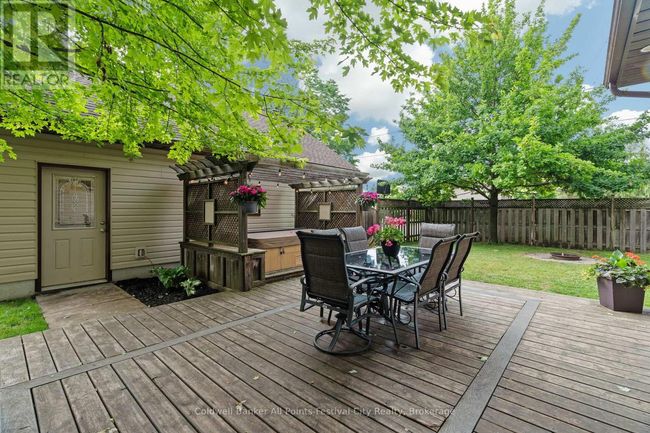 32 Cambria Rd S, House other with 3 bedrooms, 2 bathrooms and 4 parking in Goderich ON | Image 8