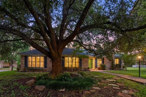 2825 Chimney Hill Dr, Waco, TX, 76708-2378 | Card Image