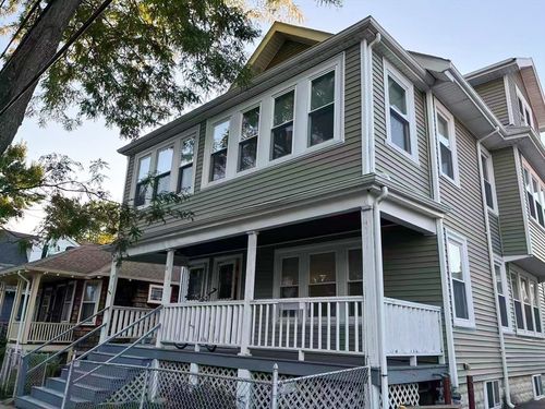 21-21 Lafayette St, Arlington, MA, 02474-8722 | Card Image