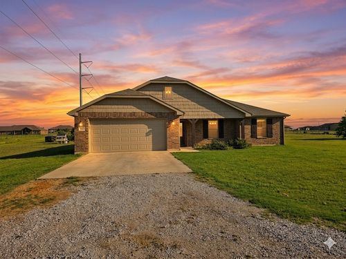 132 County Road 4213, Decatur, TX, 76234-8324 | Card Image