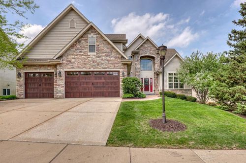 1826 Stonebridge Road, Waukesha, WI, 53188 | Card Image