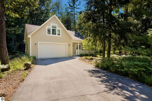 6 Twisted Oak, Glen Arbor, MI, 49636 | Card Image
