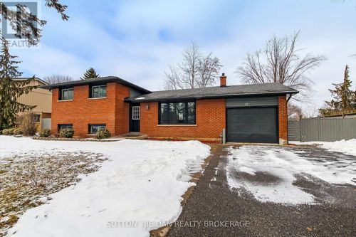 12 Field Rd, London, ON, N6P1C5 | Card Image