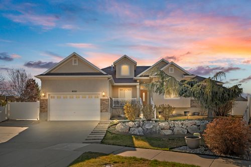 8332 S Saddle Oaks Ct, West Jordan, UT, 84081-1830 | Card Image