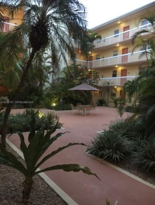 p-108-7840 Camino Real, Miami, FL, 33143-6878 | Card Image