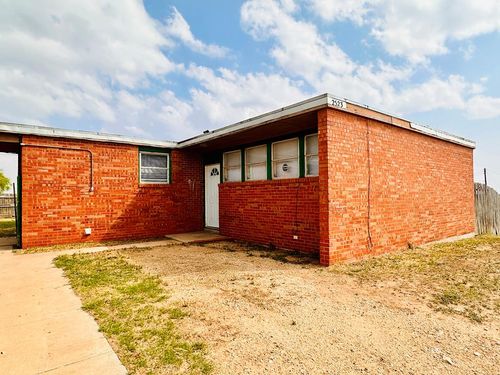 2523 Dow Dr, Big Spring, TX, 79720-6221 | Card Image