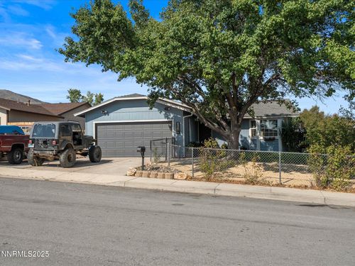 8517 Corrigan Way, Reno, NV, 89506-2111 | Card Image