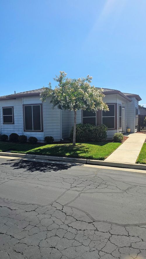 4612 N Linda Vista Street, Visalia, CA, 93277 | Card Image