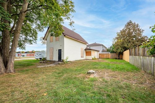469 Robert St, Midland, ON, L4R2M4 | Card Image