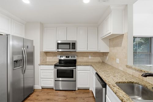 921 W Day St, Denison, TX, 75020-5103 | Card Image