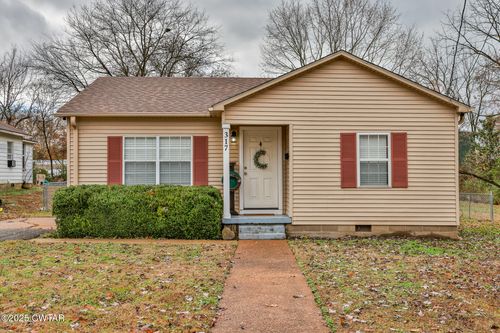 317 S Mccombs St, Martin, TN, 38237-3111 | Card Image