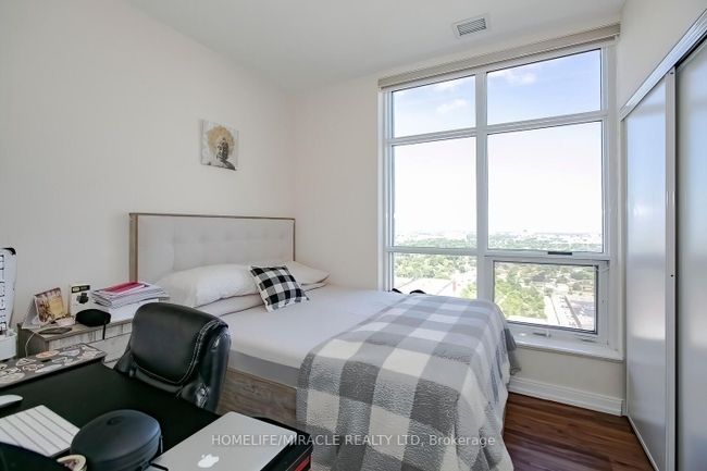 PH20 - 181 Village Green Sq, Condo with 2 bedrooms, 1 bathrooms and 1 parking in Toronto ON | Image 25