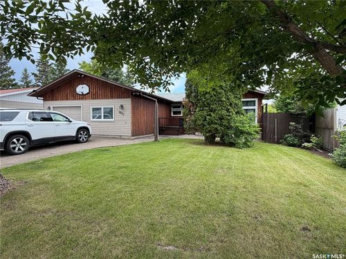 1801 Centennial Crescent, North Battleford, SK, S9A3J2 | Card Image