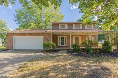 7412 Klingston St Nw, Massillon, OH, 44646-1035 | Card Image