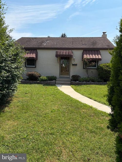 6 Vinsmith Ave, ASTON, PA, 19014-2746 | Card Image