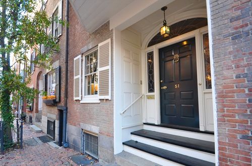 51 Pinckney St, Boston, MA, 02114 | Card Image