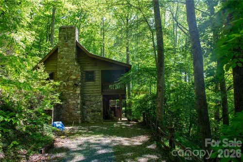 152 Middle Creek Cove Ln, Burnsville, NC, 28714 | Card Image
