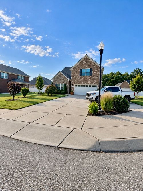 739 Reflections Ln, Pleasant View, TN, 37146-1707 | Card Image