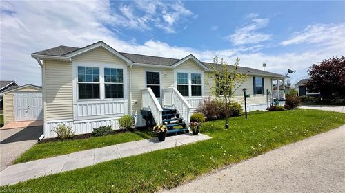 4 Cricklewood Cres, Nanticoke, ON, N0A1L0 | Card Image