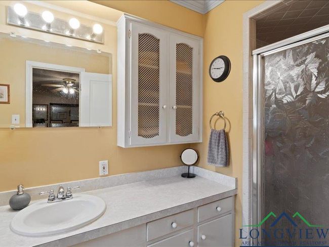1009 Sequoyah Ln, House other with 3 bedrooms, 2 bathrooms and null parking in Longview TX | Image 15
