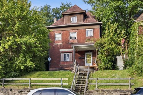 638 Airbrake Ave, Wilmerding, PA, 15148-1013 | Card Image