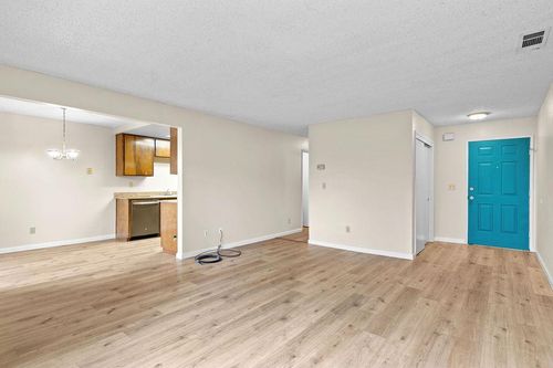 apt-b-495 Cherry Ln, Manteca, CA, 95337-7314 | Card Image