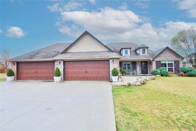 14345 N 63rd East Avenue, House other with 3 bedrooms, 2 bathrooms and null parking in Collinsville OK | Image 1