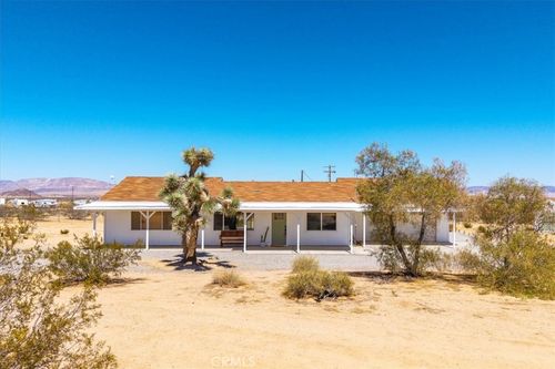 59700 Napa Rd, Landers, CA, 92285 | Card Image