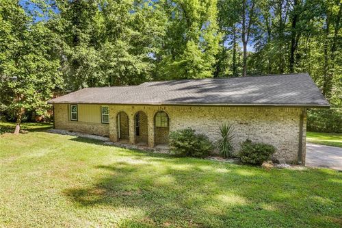 5826 Simone Dr, Stone Mountain, GA, 30087-5135 | Card Image