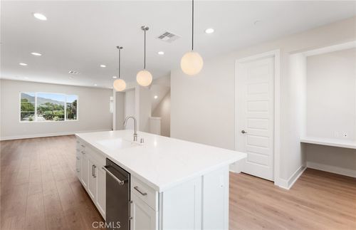 101 Sorrel Ct, Burbank, CA, 91506-2964 | Card Image