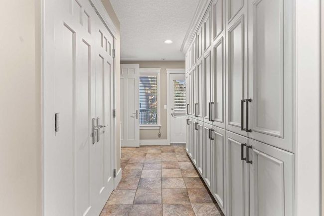 31 Summit Pointe Dr, House other with 4 bedrooms, 5 bathrooms and 4 parking in Heritage Pointe AB | Image 32