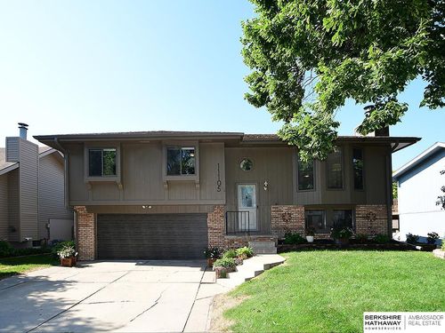 11105 Monroe St, Omaha, NE, 68137-4608 | Card Image