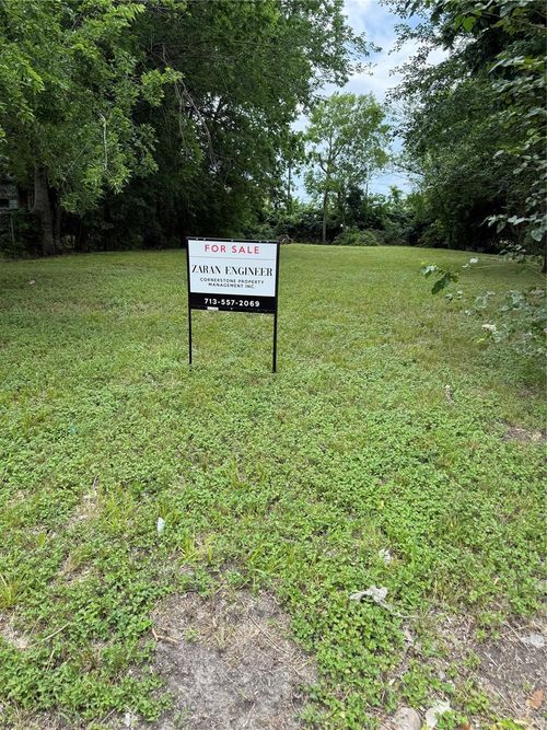 4612 Mayflower Street, Houston, TX, 77033 | Card Image