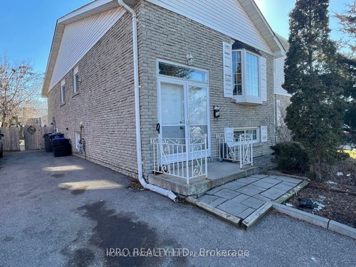 upper-498 Daralea Hts, Mississauga, ON, L5A3H8 | Card Image