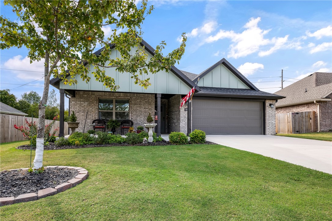 Hampton St, Tontitown, AR 72762