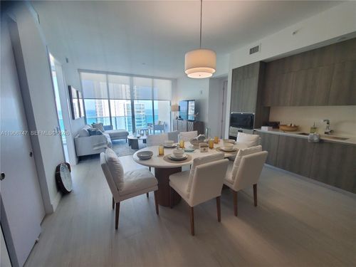 1402-17550 Collins Ave, Sunny Isles Beach, FL, 33160-2867 | Card Image