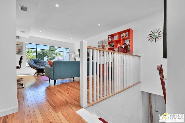 2 - 8319 Waring Ave, Condo with 2 bedrooms, 2 bathrooms and 1 parking in West Hollywood CA | Image 5