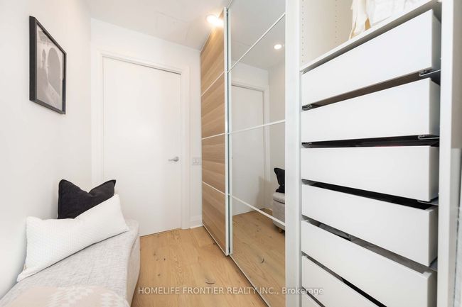 905 - 20 Scrivener Sq, Condo with 2 bedrooms, 1 bathrooms and 1 parking in Toronto ON | Image 12