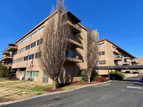 apt-411-4200 W End Ave, Nashville, TN, 37205-2010 | Card Image