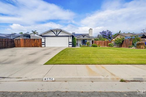 3524 Piedmont Ave, Bakersfield, CA, 93312-9180 | Card Image