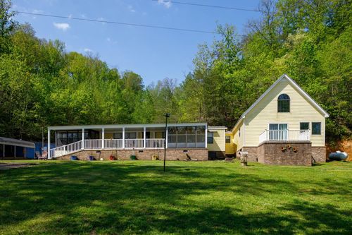 527 Bear Creek Dr, Cherokee, AL, 35616-6207 | Card Image