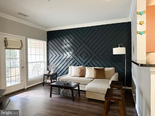 unit-121-4850 Eisenhower Ave, ALEXANDRIA, VA, 22304-7307 | Card Image