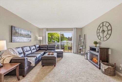 221-132 Demont Ave E, Little Canada, MN, 55117-1552 | Card Image